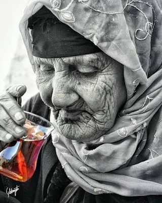 خلفيات نساء كبار في السن خلفيات نساء كبار في السن
